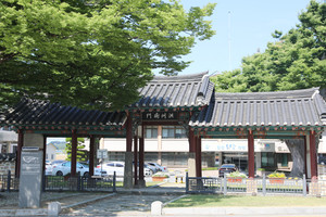 홍주성 전투에서 희생된 의병은 현재 홍주의사총에 잠들어 있다. 사진은 홍주아문 전경.&nbsp;