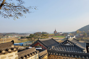 결성향교에서 바라본 결성면 전경.