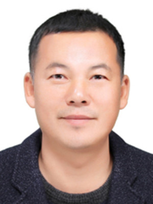 윤덕수 행정실장.