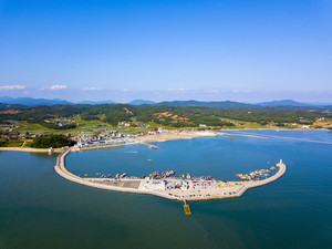 서부면 남당항 전경.