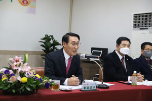 갈산면이동군정설명회의 이영록 군수.