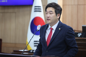 5분 자유발언 중인 이정윤 홍성군의회 의원.