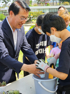 서부초등학교 청소년의 날 부스행사.