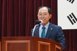 이완희 홍주청소년선도회회장.