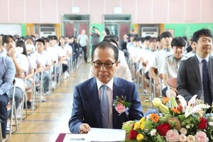 내년 설립 50주년을 맞이하는 학교법인 신암학원의 제2대 이사장을 맡게 된 이종원 이사장.