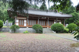 숭덕재.