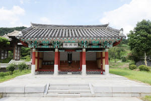 완주독립기념관의 순국선열을 모신 충열사.