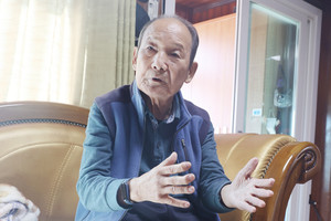 광천 석면광산에서 200~300명의 인부들을 관리하는 일을 3년 동안 했전&nbsp;전태곤 씨는  지난 2021년 석면폐증 2급을 판정받았다.