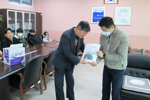 한 학기 동안 모은 성금은 지난해 연말 갈산고등학교 이름으로 관련 단체에 기탁했다.