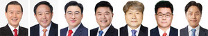 왼쪽부터 국민의힘 홍문표, 국민의힘 강승규, 국민의힘 이무영, 더불어민주당 김학민, 진보당 김영호, 자유통일당 김헌수, 무소속 어청식 예비후보자.