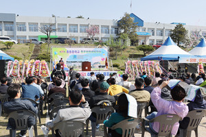 홍동중학교총동문회는 지난 7일 제28차 동문화합 체육대회를 개최했다.