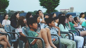 캠핑데이에 참여한 신당초등학교 구성원들.