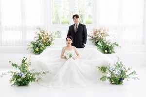 청춘남녀 평생학습 베이킹 프로그램을 통해 만난 오원재(31)·이영미(35) 씨의 웨딩사진.