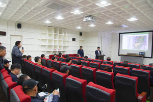 지난 24일 광천토굴새우젓 홍보전시관에서 ‘옹암숲공원 조성계획수립 주민설명회’가 열렸다.