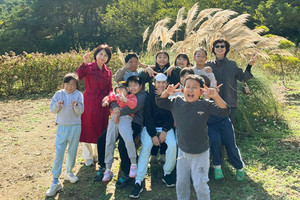 중간 놀이시간, 교장선생님과 함께.