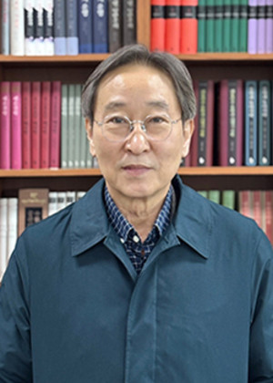 제4회 효봉윤기정문학상 수상자 조기조 시인.