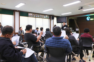 오후 2시 서부면행정복지센터에서 주민설명회가 시작됐다.