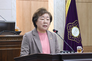 윤일순 홍성군의회 의원이 제311회 임시회에서 5분 발언에 나섰다.