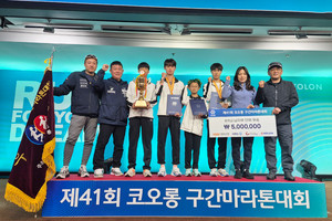 왼쪽부터 양광민 홍남초 스포츠강사·박현전 코치·박건태 선수·이민규 선수·이상현 선수·김태산 선수·박단비 지도교사·박상찬 코치.