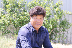 고영섭 한국후계농업경영인중앙연합회 홍성군연합회장이 환하게 미소 짓고 있다. 이정은 기자
