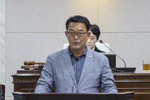 제312회 홍성군의회 임시회 폐회식에서 5분 자유발언에 나선 신동규 의원.