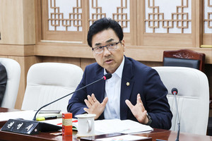 권영식 &lt;홍성군의회 의원,&nbsp;원도심활성화특별위원회 위원장&gt;