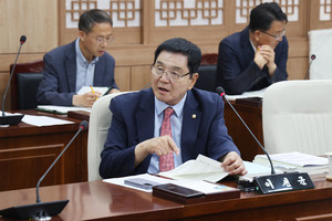 이선균 의원.