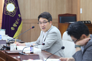 이정윤 의원.