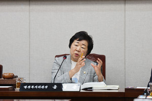 윤일순 행정복지위원장.