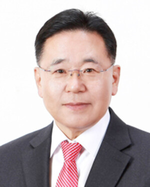 조승만문학박사​​​​​​​전 충남도의원
