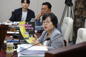 이정희 의원 역시 군립예술단 운영 전반에 대한 개선책 마련이 필요하다고 언급했다.