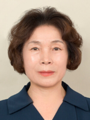 인정인​​​​​​​&lt;윤봉길 시낭송회 회원&gt;