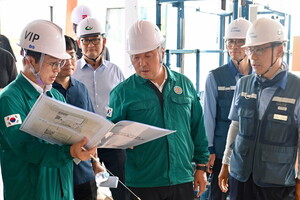 최재구 예산군수가 주요사업 현장을 방문해 추진상황을 점검하고 있다.