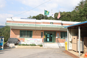 보은 회남면 산수리마을회관.