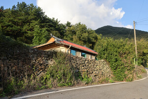 논산 상월면 상도1리마을 돌담.