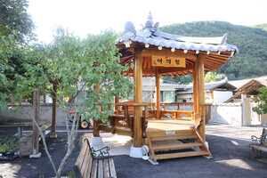 영동군 용화면 여의리마을의 정자 여의정.