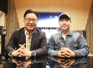 왼쪽부터 이번 영상을 기획한 서경덕 교수와 내레이션을 진행한 배성재 아나운서.