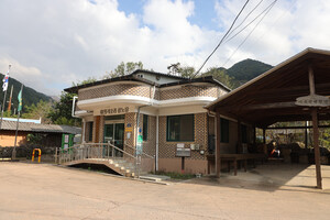 담양 가곡 어의곡리 한드미마을회관.