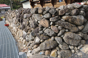 단양 가곡면 사평2리 돌담.