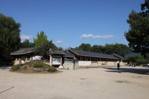 경남 하동 평사리 최참판댁.