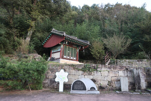 양산 화제리의 용화사, 소설 속 미륵당.