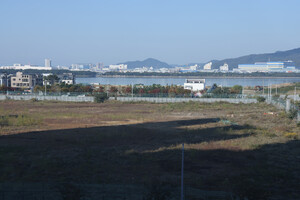 김정한의 '수라도', 가야부인이 '명호'라는데서 시집왔다는 부산 강서구 명지동, 한때 명지소금이 생산됐다.