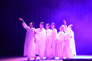 1부, 한성준춤학교 예비교실 발표회로 공연이 시작됐다