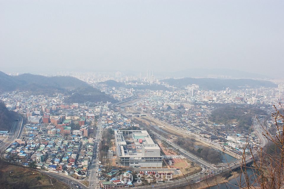 전주시 승암산에서 바라본 천년고도 전주 전경.