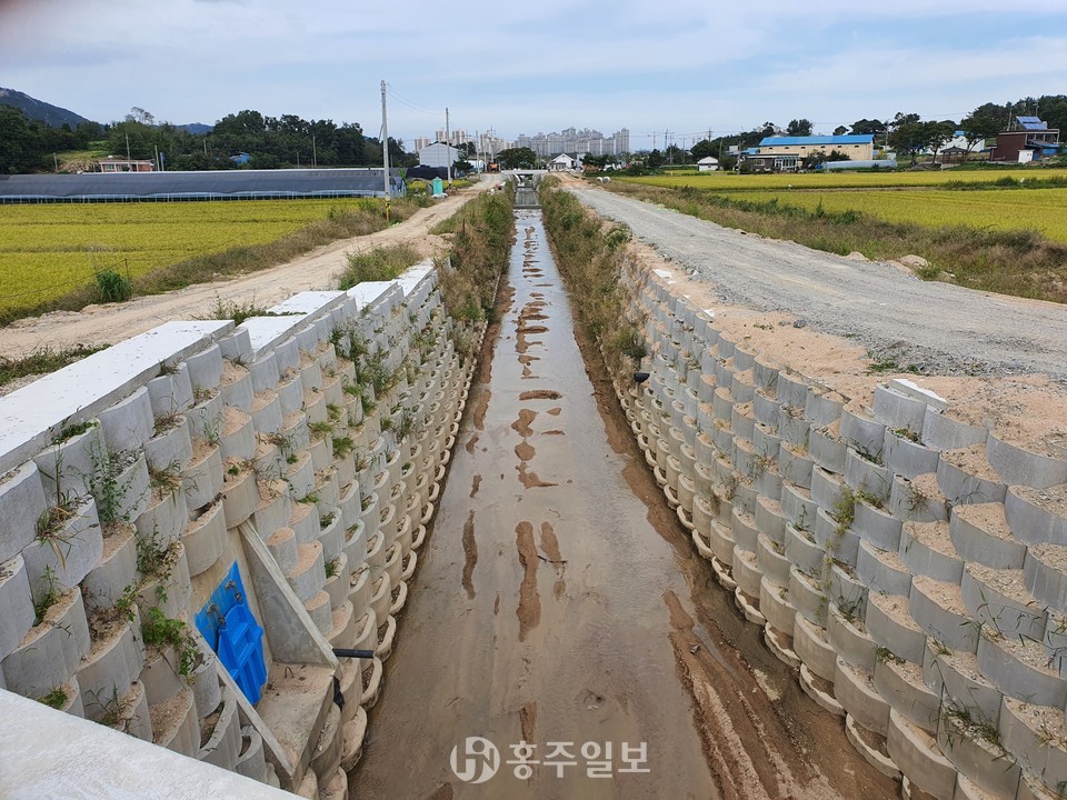 지동소하천.