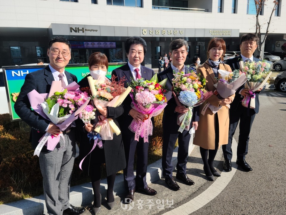 ‘함께하는 충남농협인상’을 수상한 홍성농협 서정훈 상임이사.