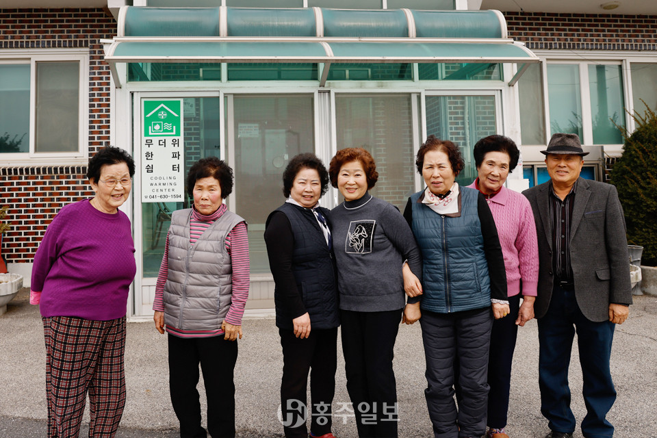 아아, 여보세유~ 이장입니다! 이장스피커